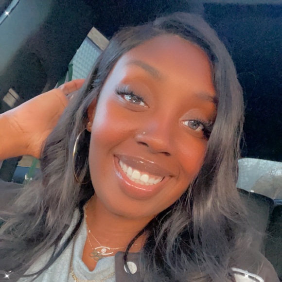 Meet your Posher, Syreeta - Picture 2 of 8